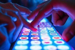 抖音里点赞为什么点了会自动取消呢_点赞为何取消？缩略图